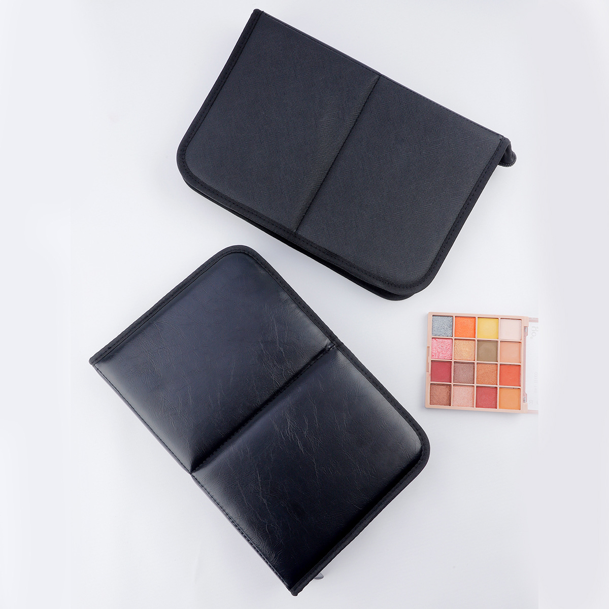 Grand sac de maquillage pliabl - Beauty Makeup Background avis et prix