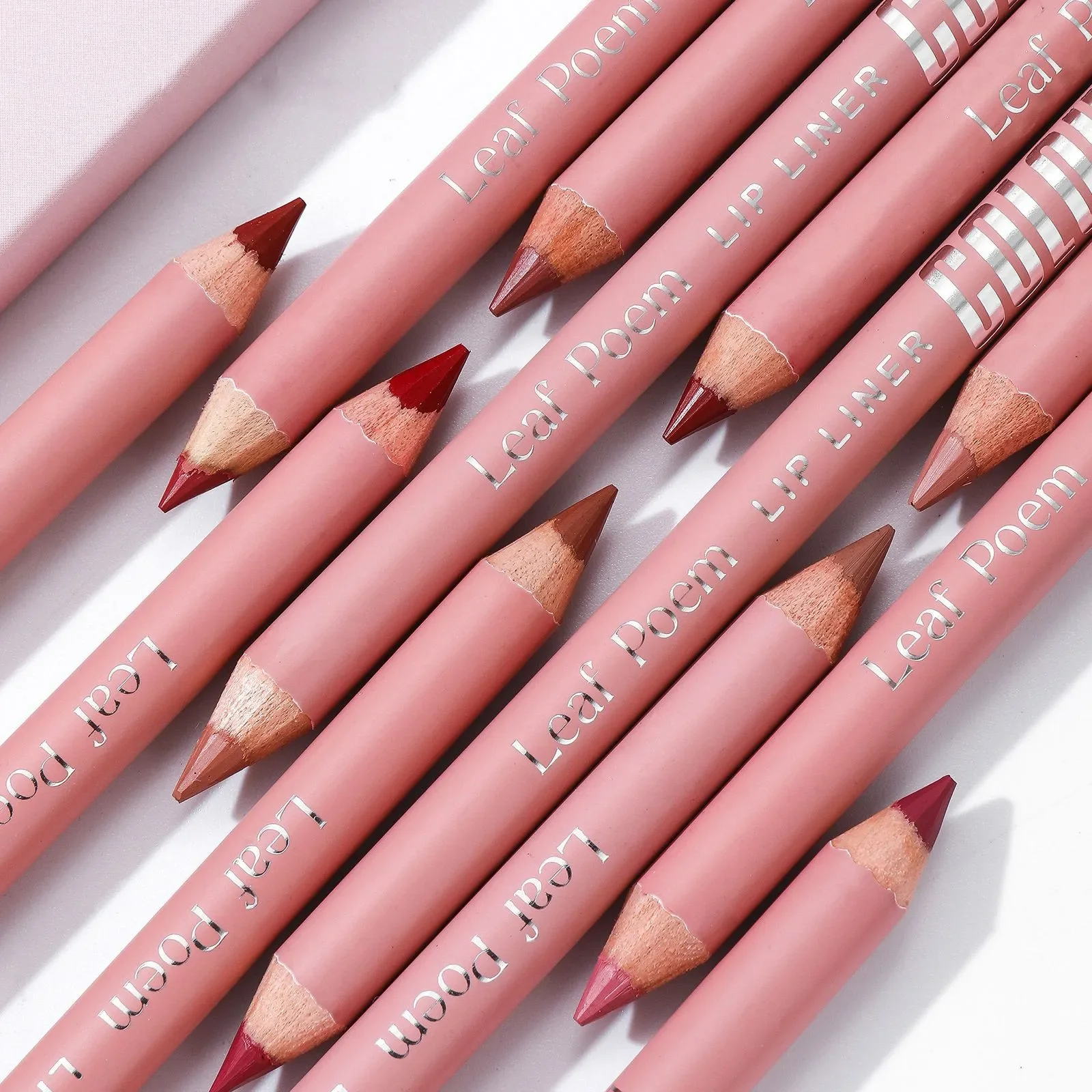 Ensemble de stylos rouges à lè - Lip Liner Pencil avis et prix